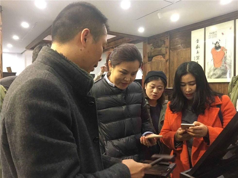 最新研发产品，立异实力引领科技新里程碑